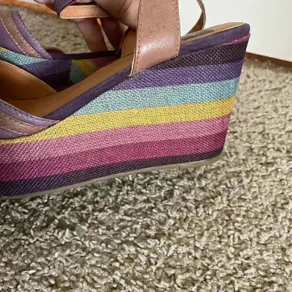BC Because I Wear Rose Colored Glasses Rainbow Purple Wedge Size 8.5 - Picture 8 of 13
